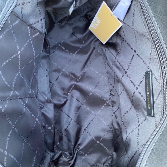 NWT Michael Kors Jet Set Top Zip Tote & Wallet Set - Picture 3 of 5